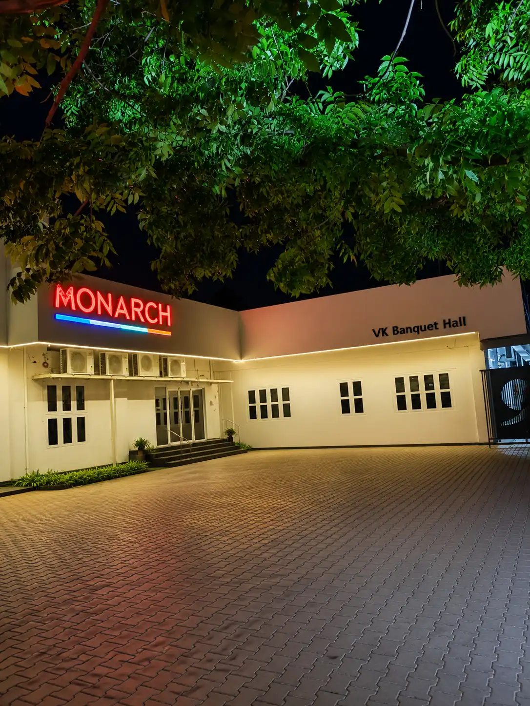 Monarch D9 Banquet Hall